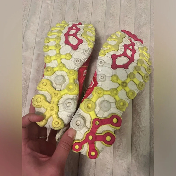 New Balance Women’s Minimus Running Shoes - Size 7.5 - Picture 3 of 3